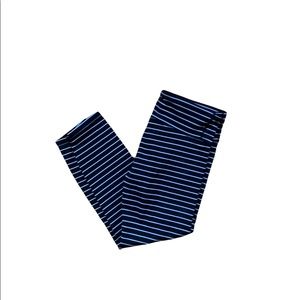 Gap blackout 3/4 leggings | size M